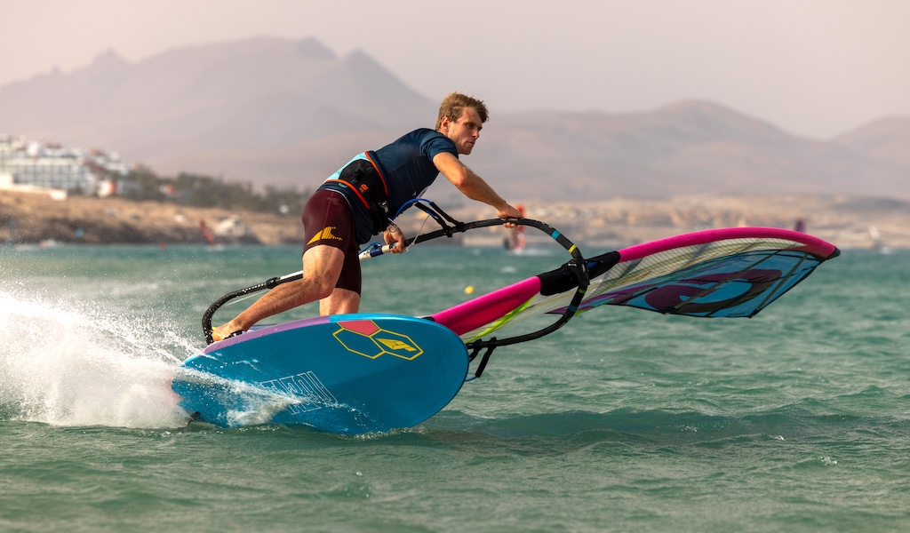 windsurf_slalom_ga_-_tabou_fuerteventura_86_by_mario-entero.jpg
